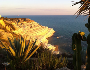 Scala dei turchi  La Scogliera Turca